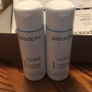 Proactiv renewing cleanser